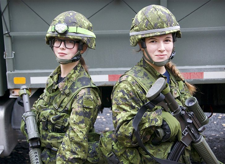 The Military Never Looked This Good: The Stunning Female Soldiers You ...